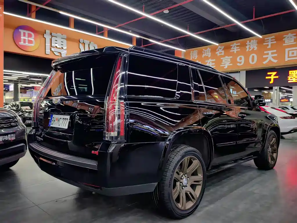 Cadillac Escalade — миниатюра 16