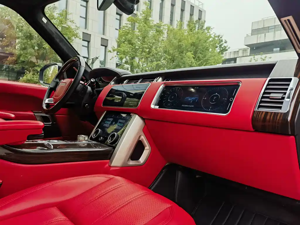 Land Rover Range Rover — миниатюра 13