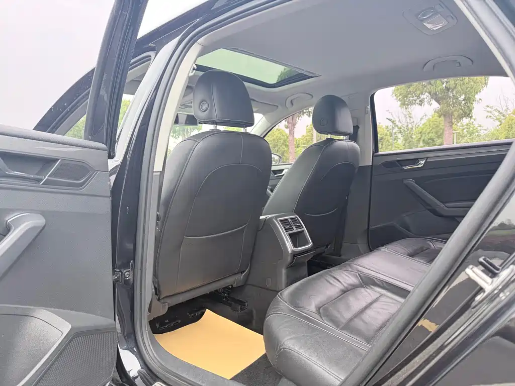 Volkswagen Passat 2017 330TSI DSG
