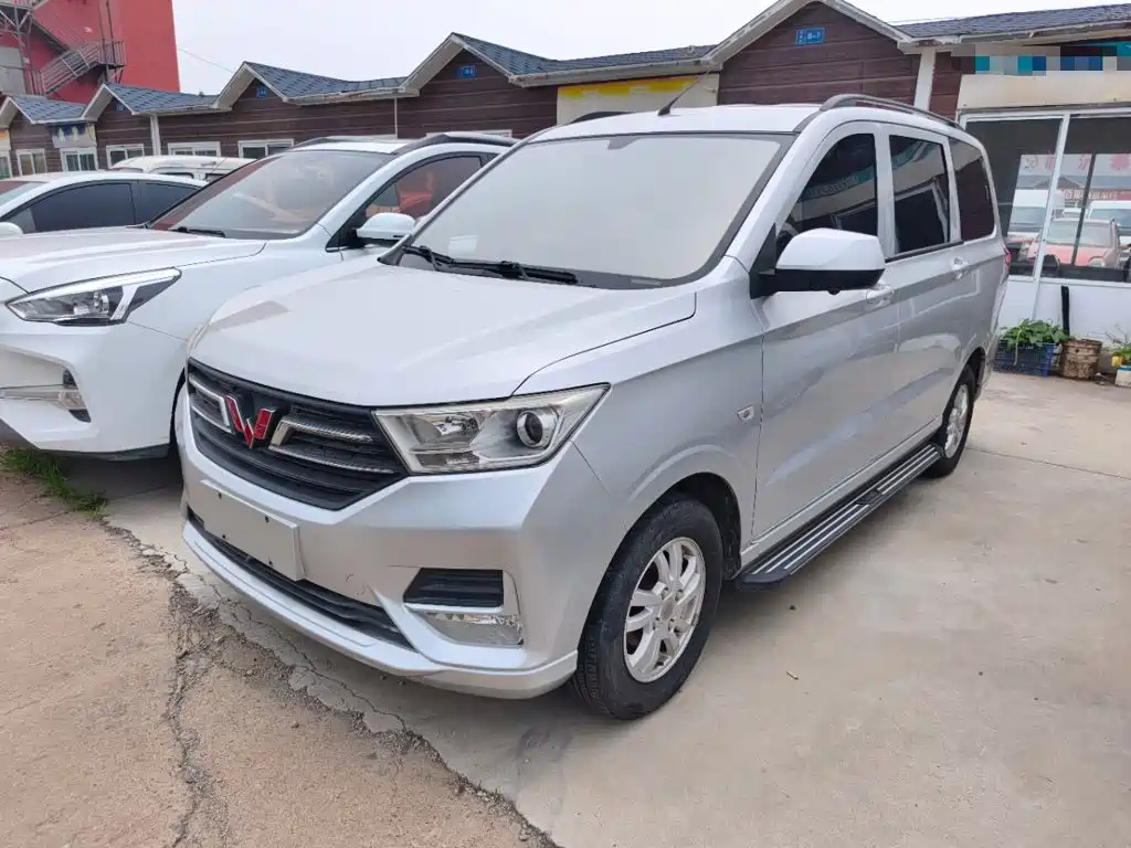 2018 Wuling Motors Hongguang - zdjęcie 1 z 25