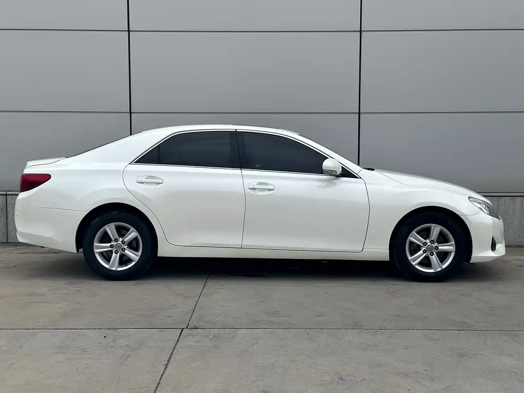 Toyota Reiz 2013 2.5V