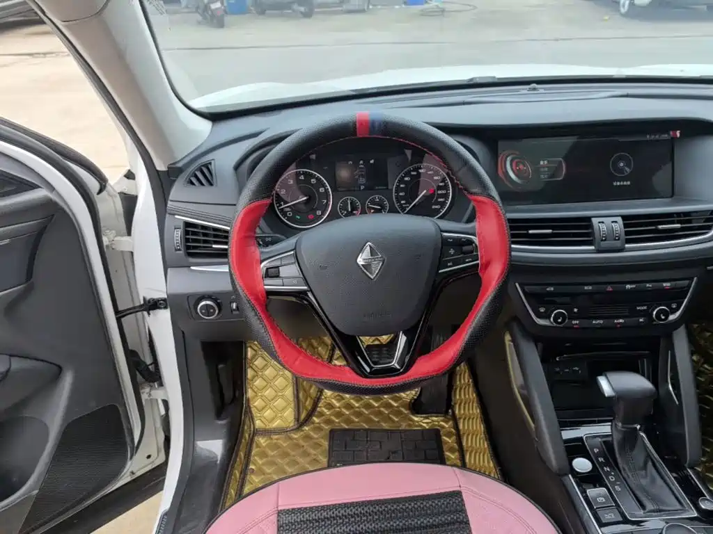 Borgward BX7 — миниатюра 11