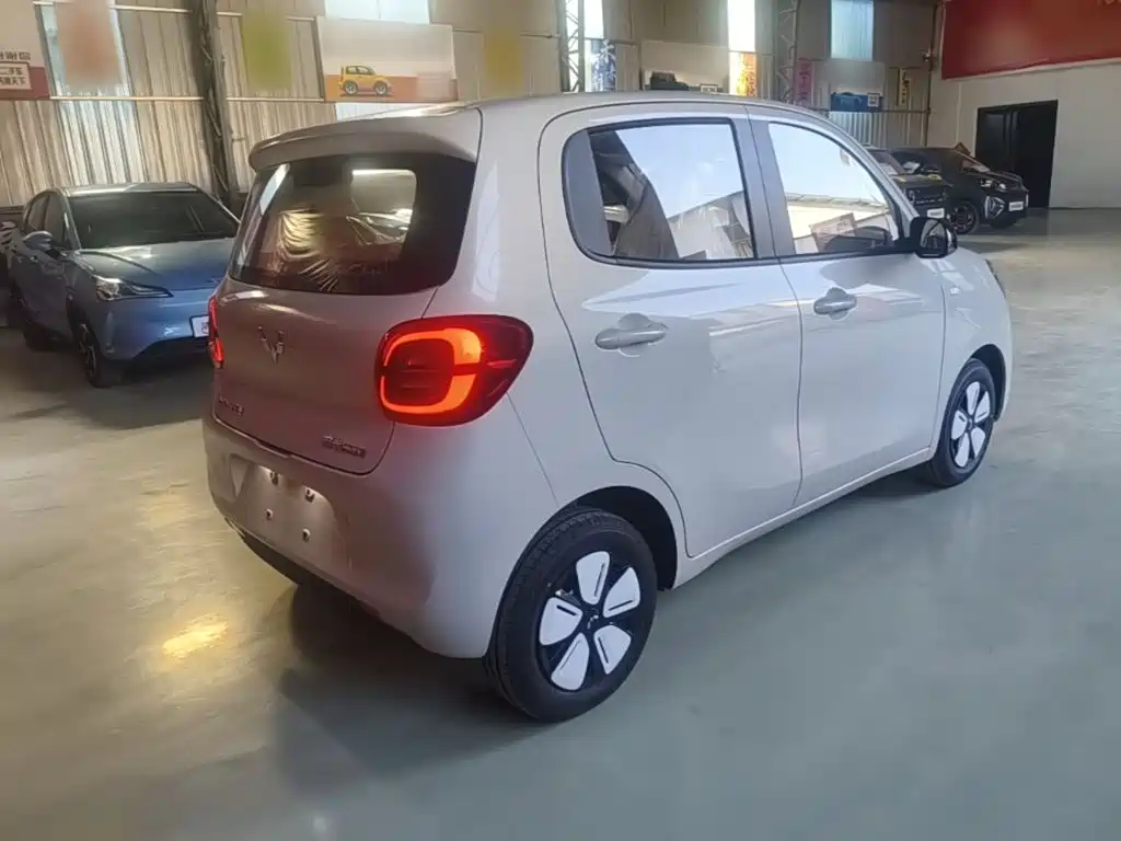 Wuling MINIEV — миниатюра 7