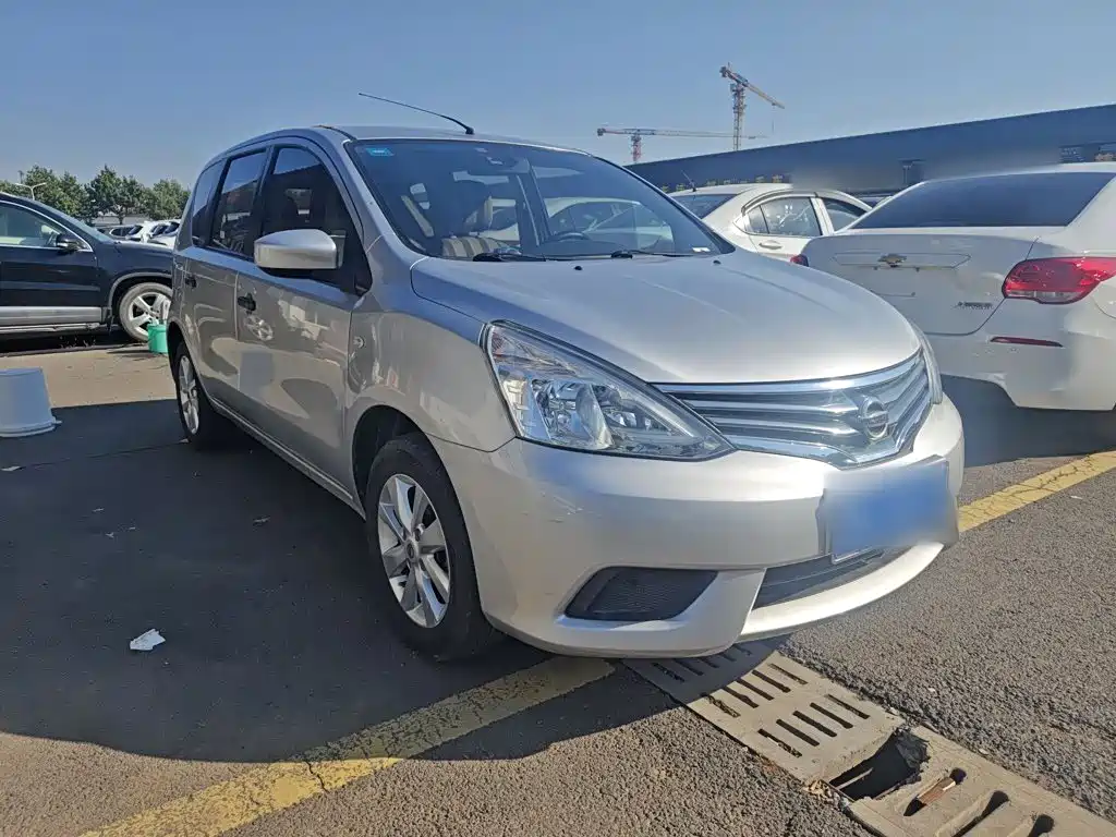 Nissan Livina — миниатюра 24