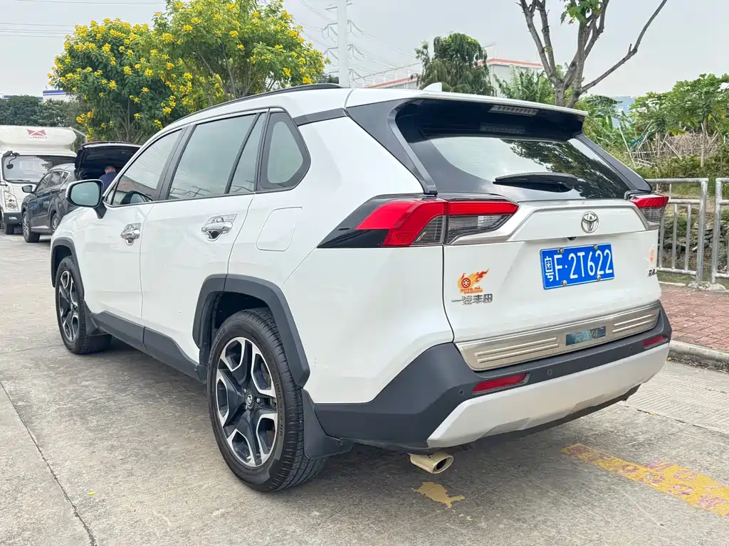 TOYOTA RAV4 RONGFANG