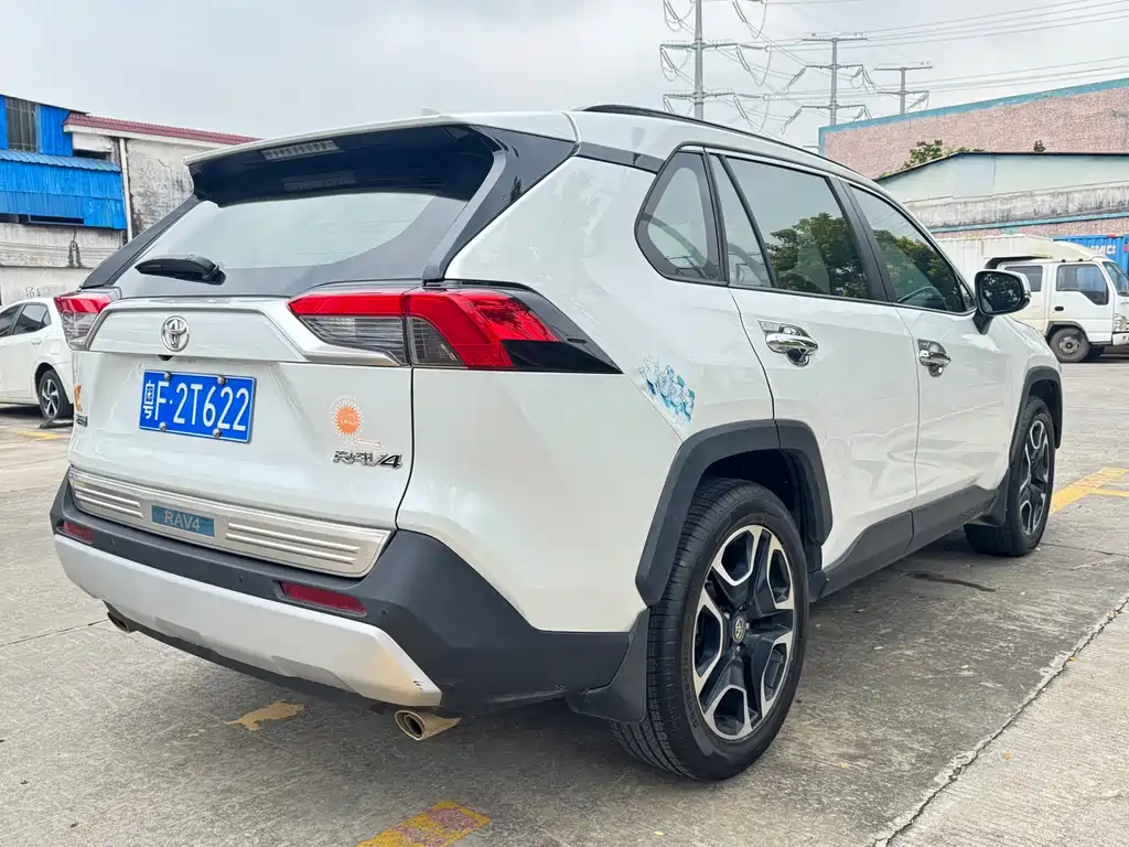 TOYOTA RAV4 RONGFANG