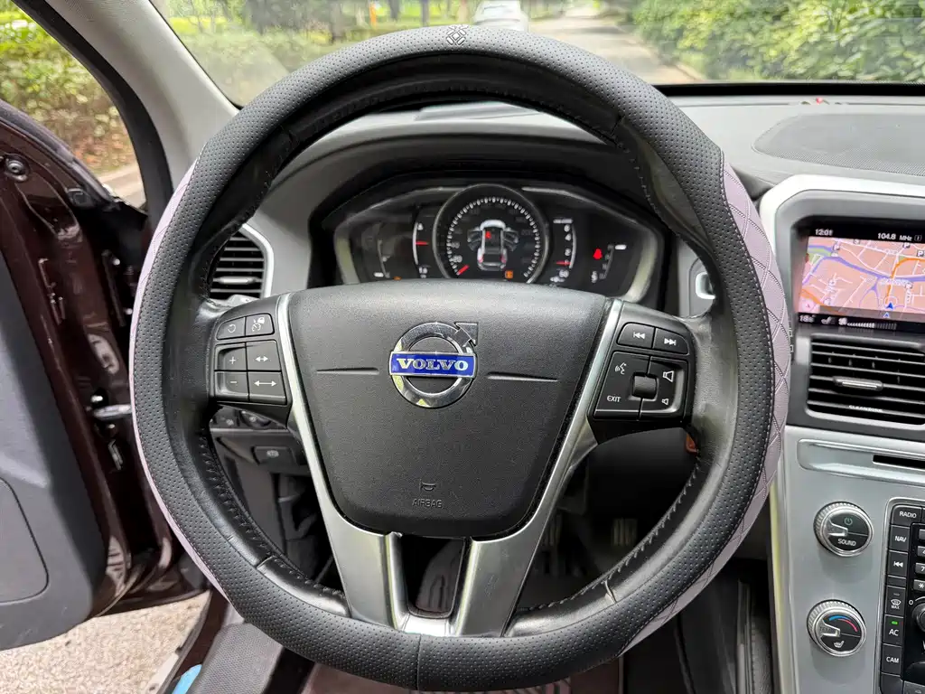 Volvo XC60 — миниатюра 5