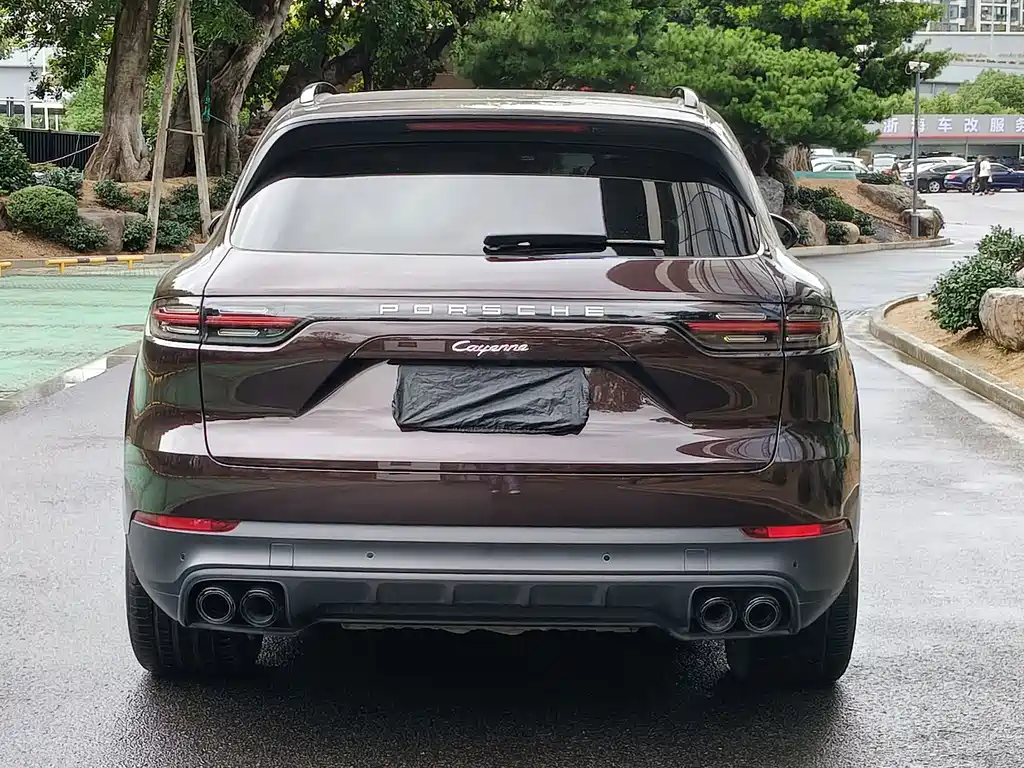 Porsche Cayenne — миниатюра 14