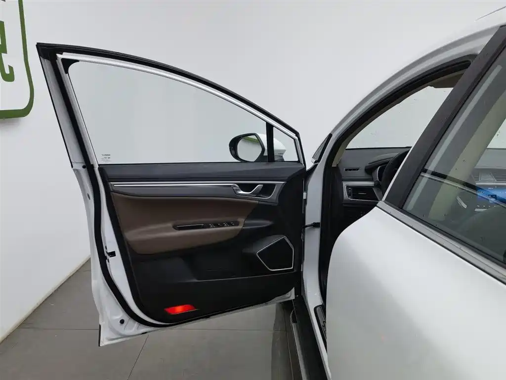 GEELY AUTOMOBILE EMGRAND GS