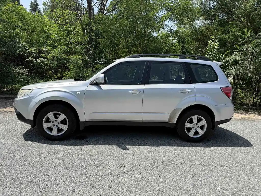 Subaru Forester 2010 2.0XS AT Luxury