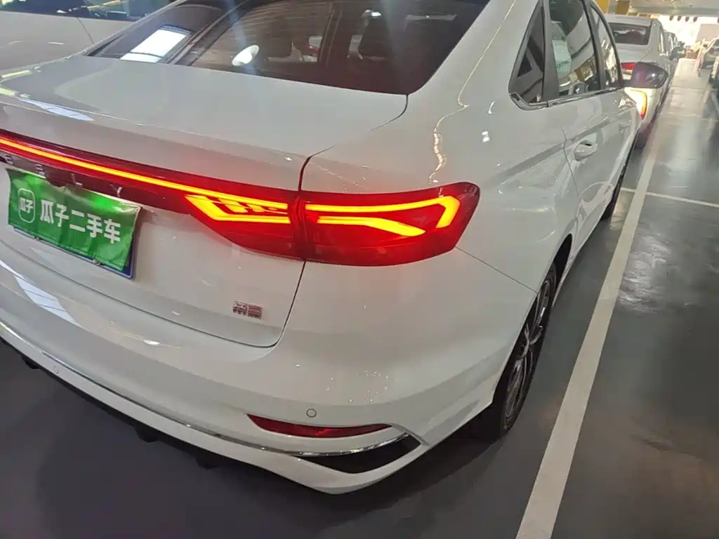 Geely Emgrand — миниатюра 8