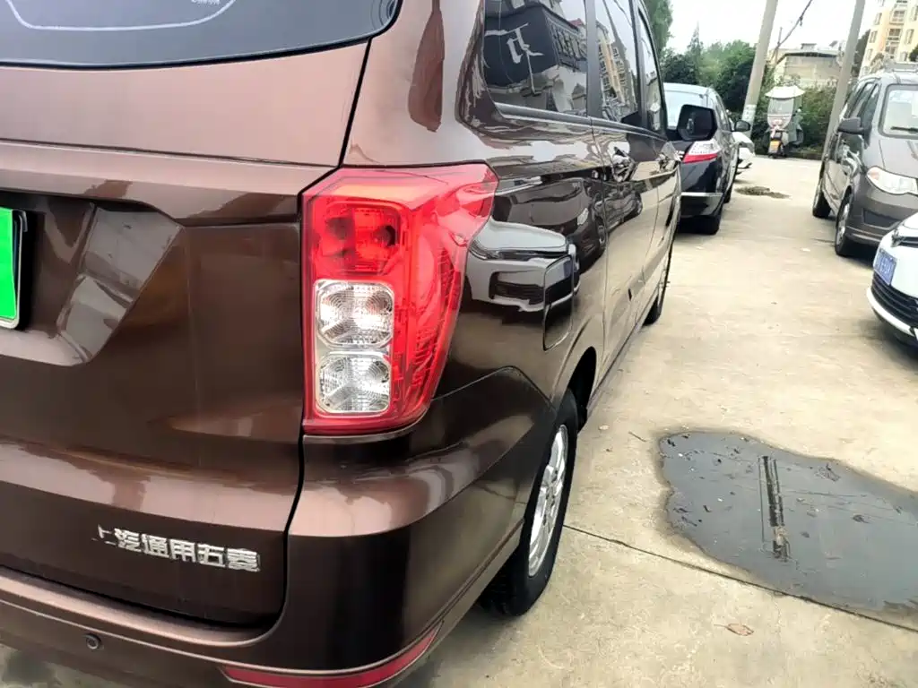 Wuling Hongguang — миниатюра 8