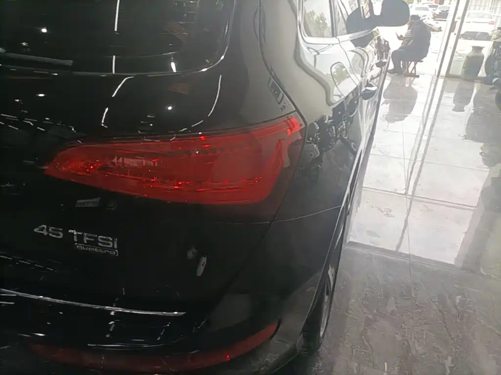 Audi Q5 (Import) — миниатюра 8