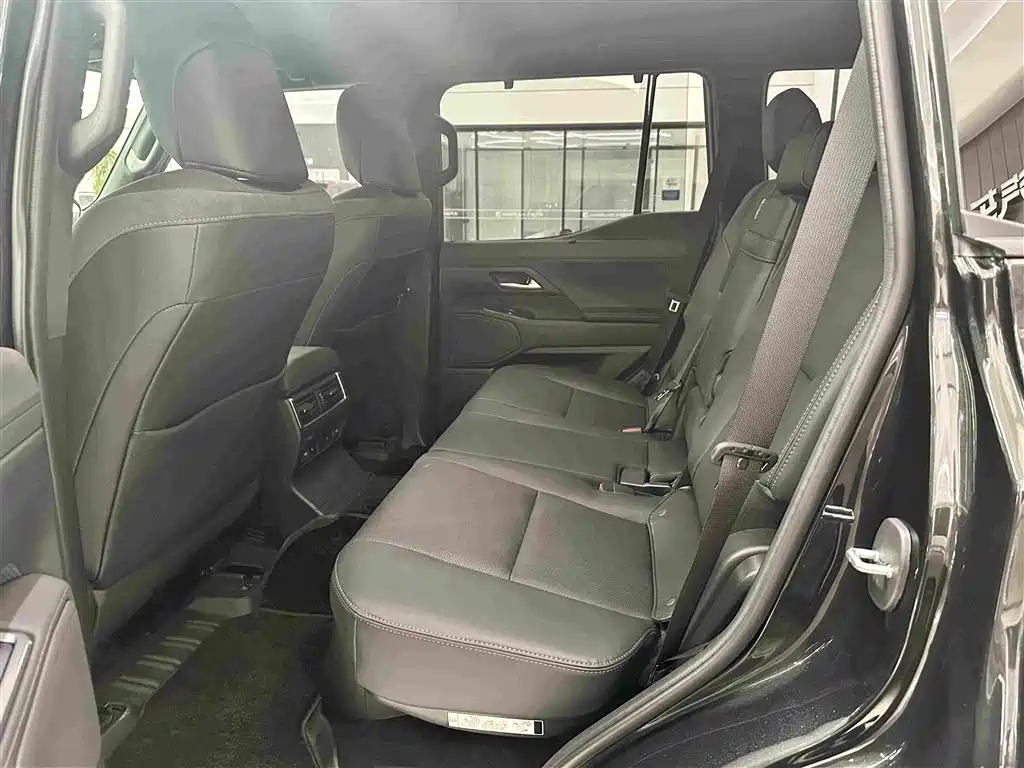 Lexus GX — миниатюра 14
