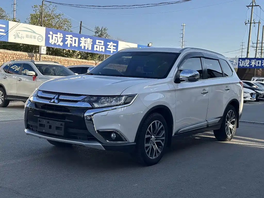 Mitsubishi Outlander (Import)