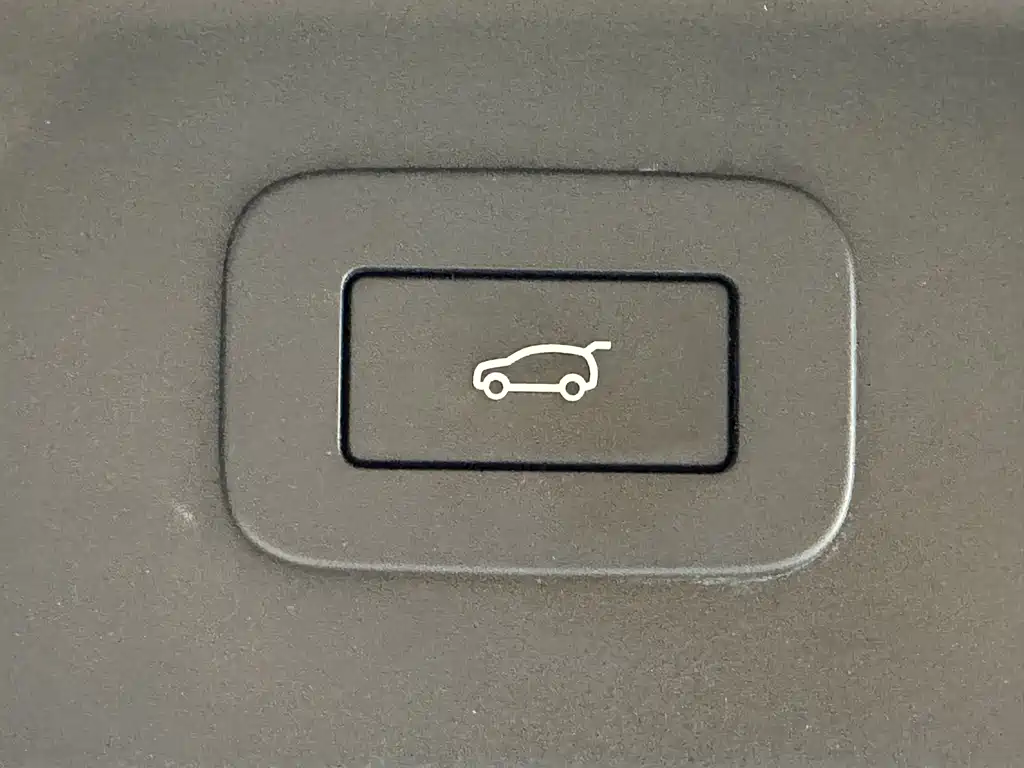 Land Rover Velar — миниатюра 29