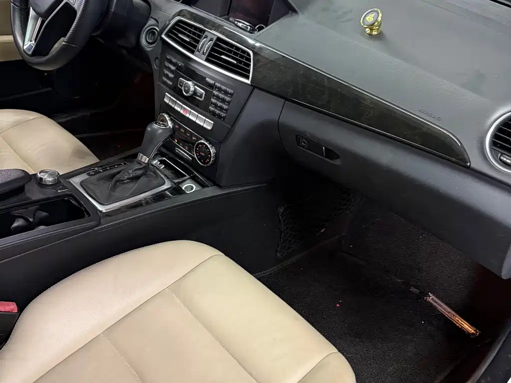 Mercedes-Benz C-Class — миниатюра 4