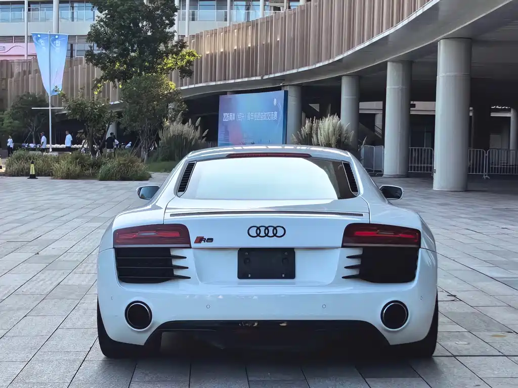 Audi R8 — миниатюра 5