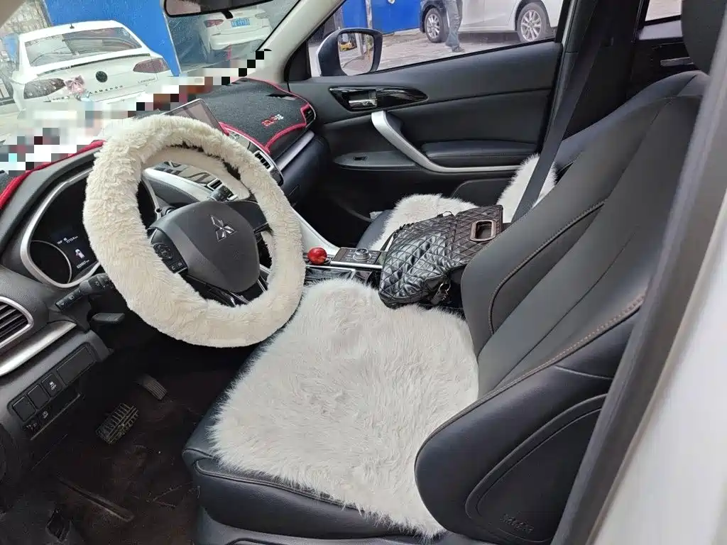 Mitsubishi Eclipse Cross — миниатюра 8