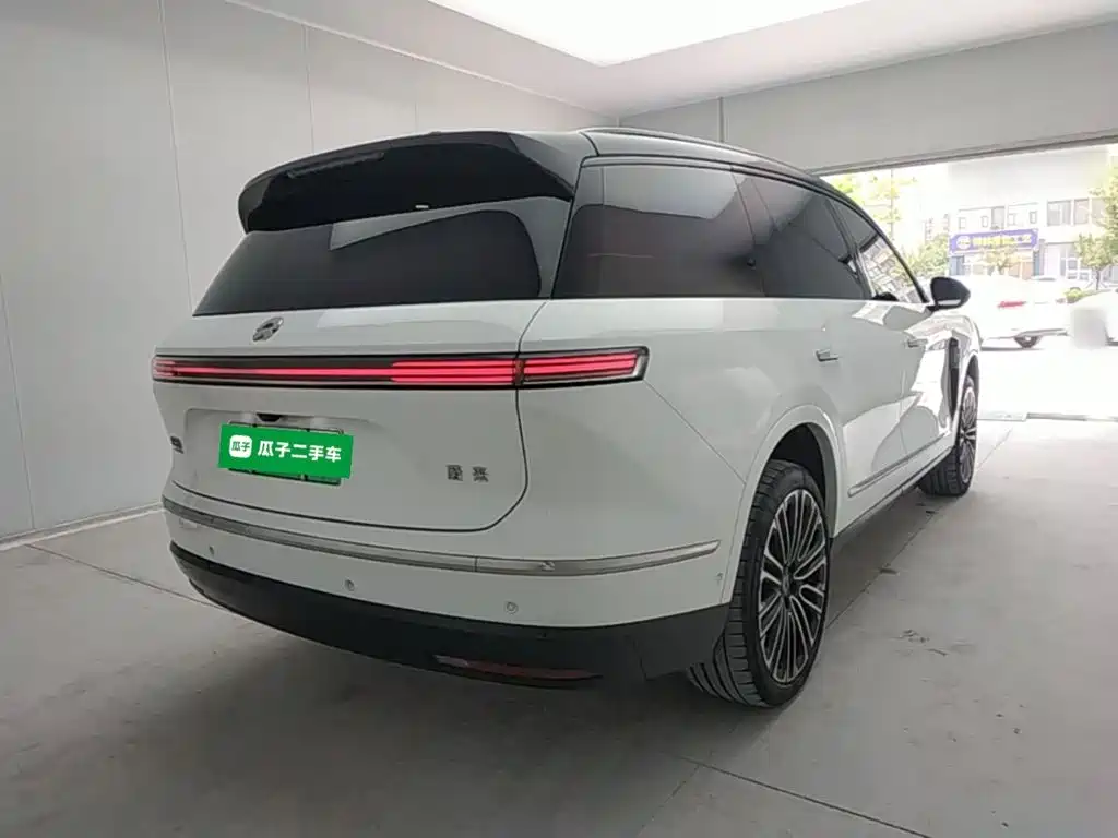 NIO ES8 2026 мест Executive