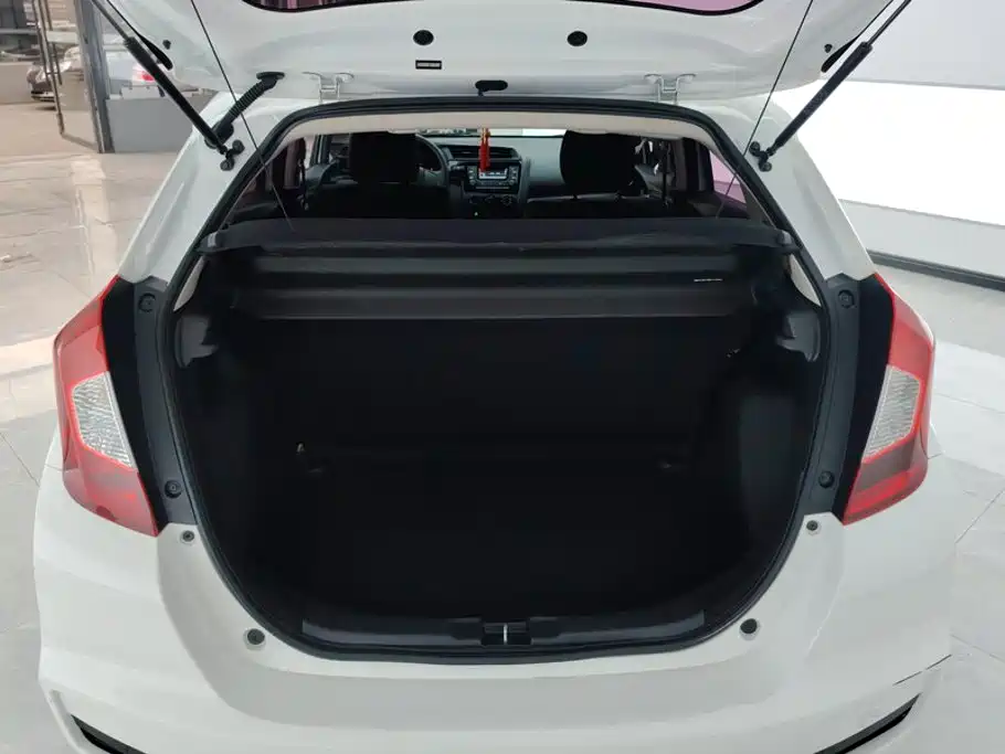 Honda Fit — миниатюра 4