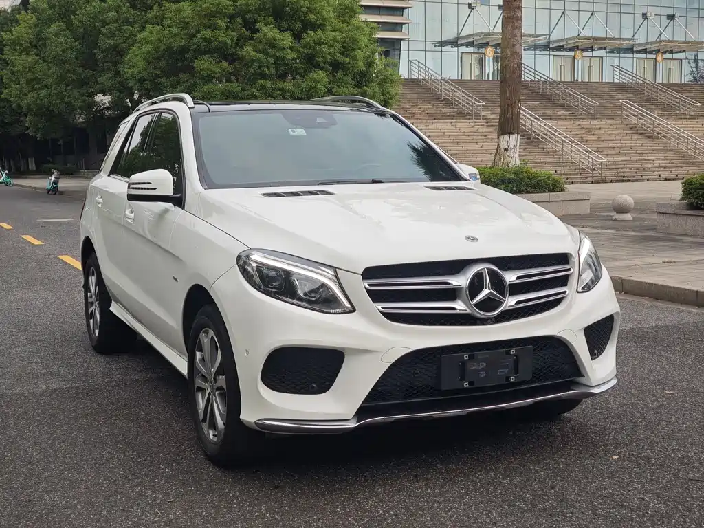 Mercedes-Benz GLE (Import) — миниатюра 3