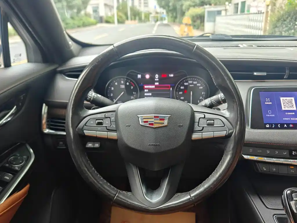 Cadillac XT4 — миниатюра 12