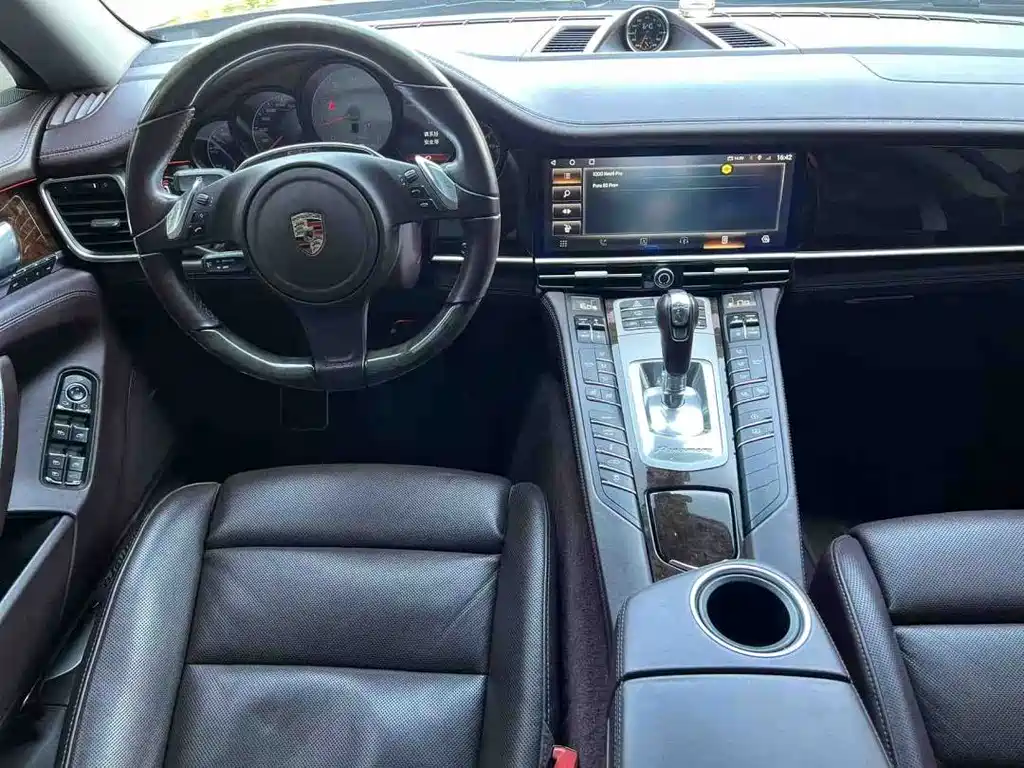 Porsche Panamera — миниатюра 13