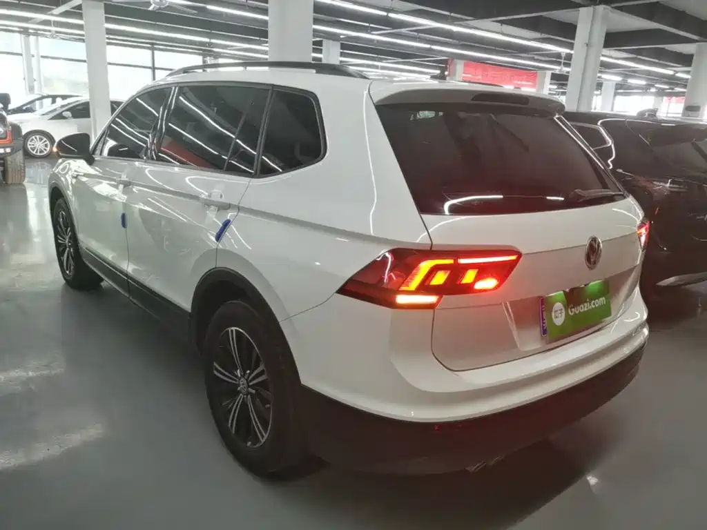 Volkswagen Tiguan L — миниатюра 5