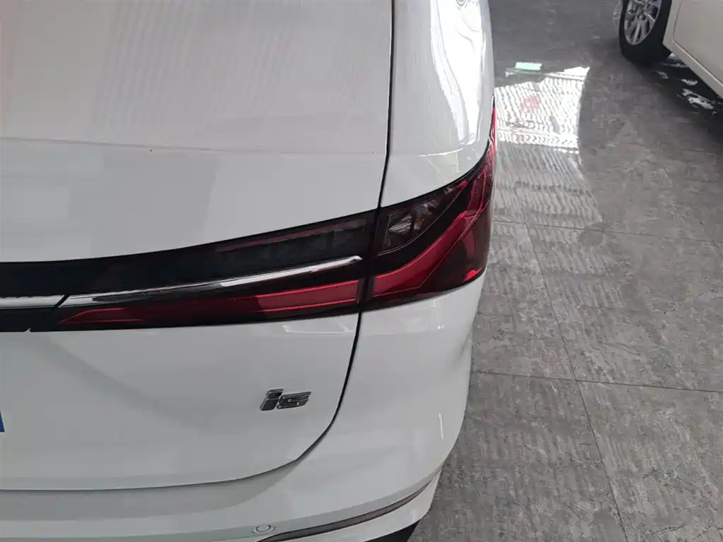 Roewe i5 2023 1.5L CVT Luxury