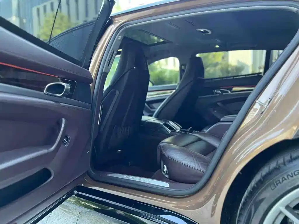 Porsche Panamera — миниатюра 12