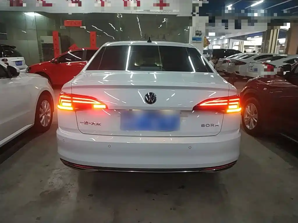 Volkswagen Bora 2021 1.5L AT Fashion Smart Connect