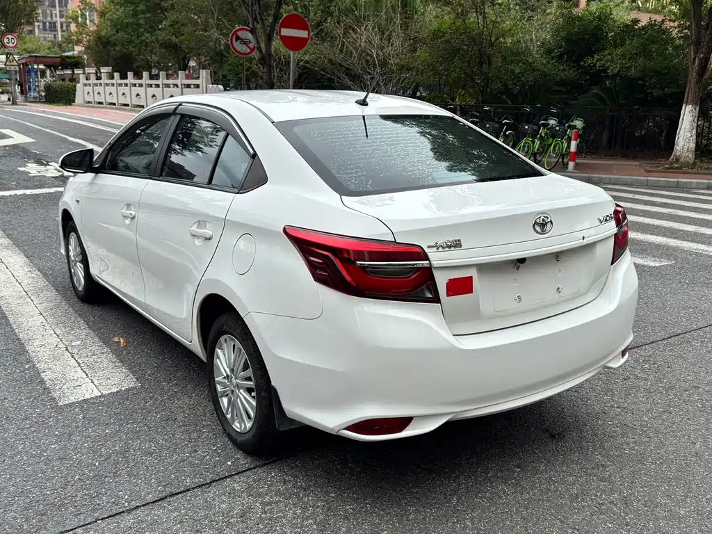 Toyota Vios — миниатюра 6