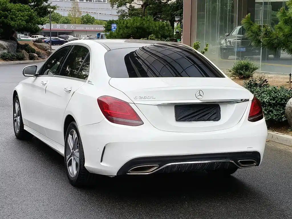 Mercedes-Benz C-Class — миниатюра 17