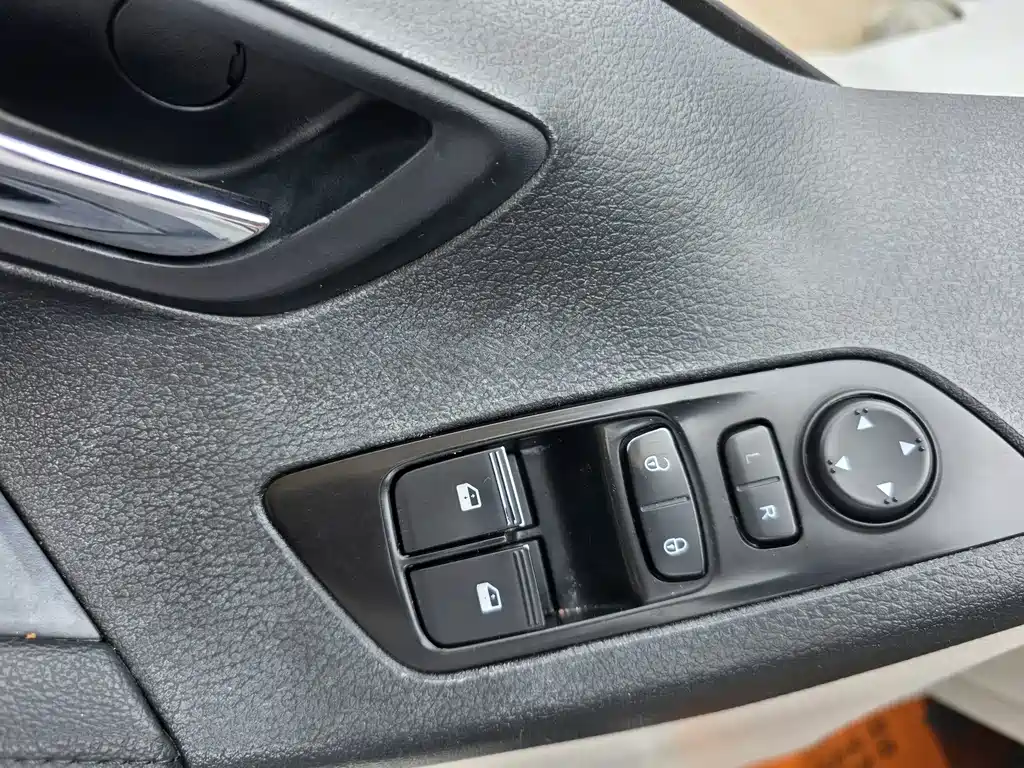 MAXUS G10 — миниатюра 6