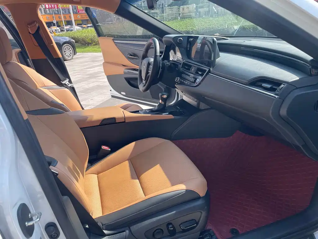 Lexus ES — миниатюра 13