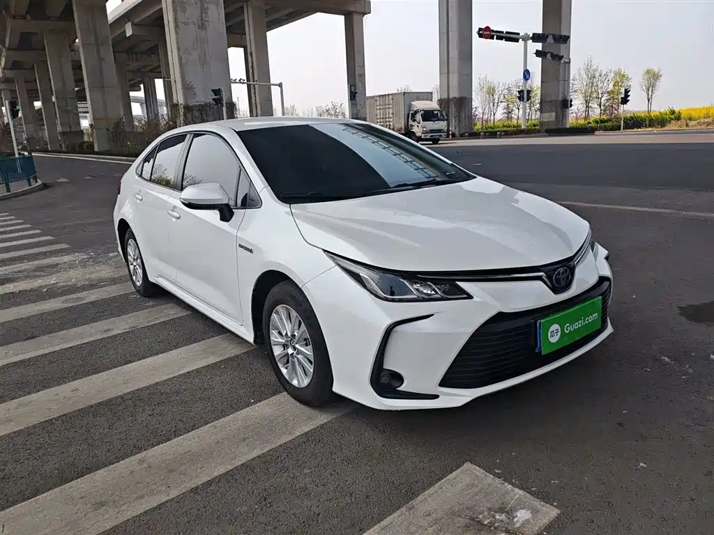 Toyota Corolla - фото 4