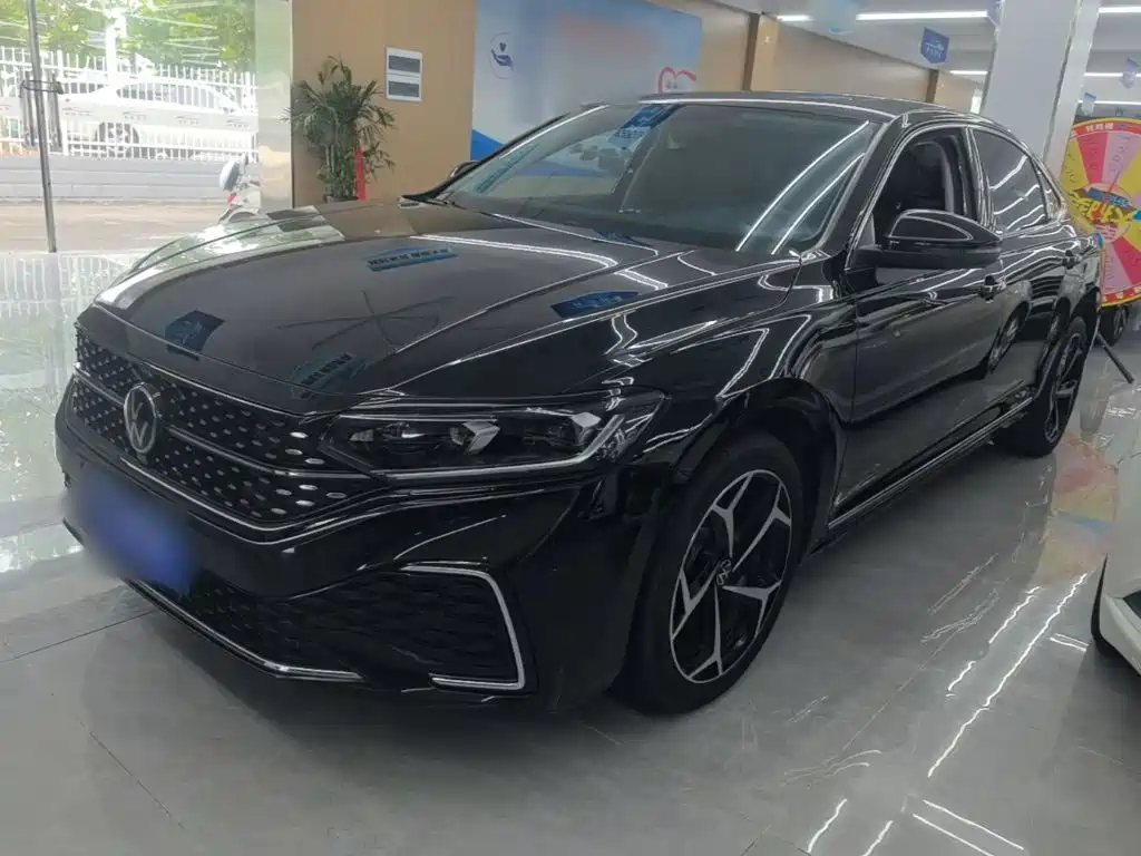 Volkswagen Passat 2024 330TSI Elite