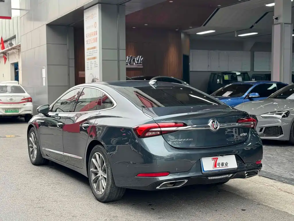 Buick LaCrosse — миниатюра 3