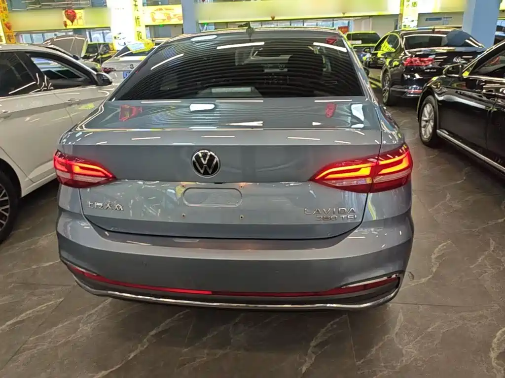Volkswagen Lavida — миниатюра 6