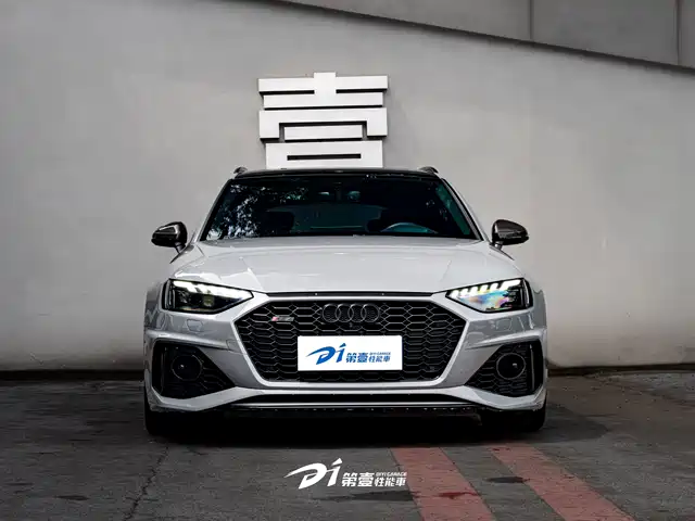 Audi RS 4 2021 RS 4 Avant — фото 1