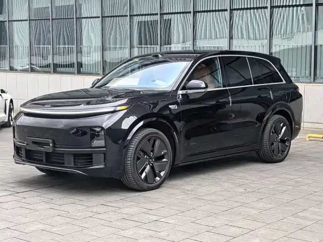 Li Auto IDEAL L8 2025