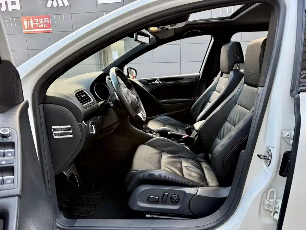 Volkswagen Golf GTI — миниатюра 5
