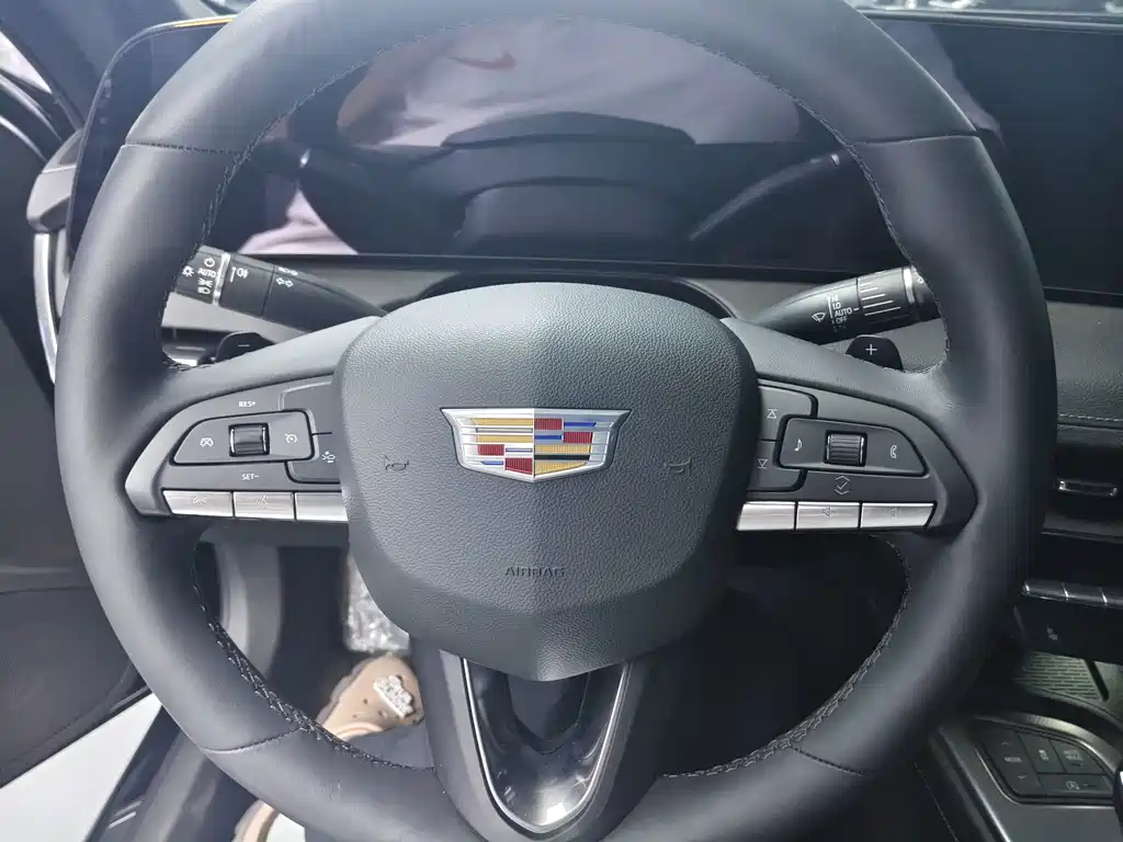 Cadillac CT5 — миниатюра 9
