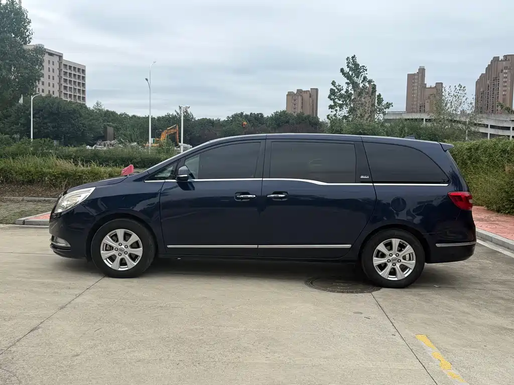 Buick GL8 — миниатюра 4