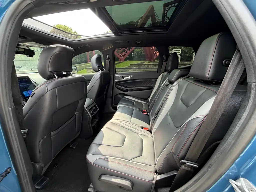 Ford Edge — миниатюра 9
