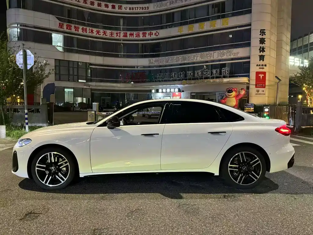 Audi A5L — миниатюра 3
