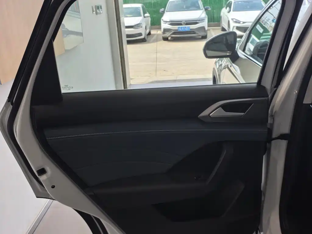 Volkswagen Tharu — миниатюра 11
