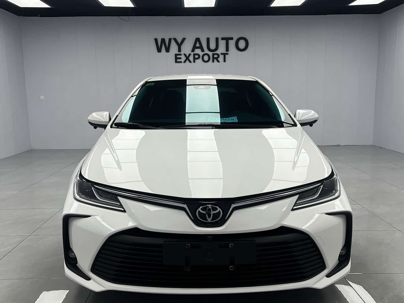 Toyota Corolla 1.5 л 2022 г. Белый, пробег 24000 км