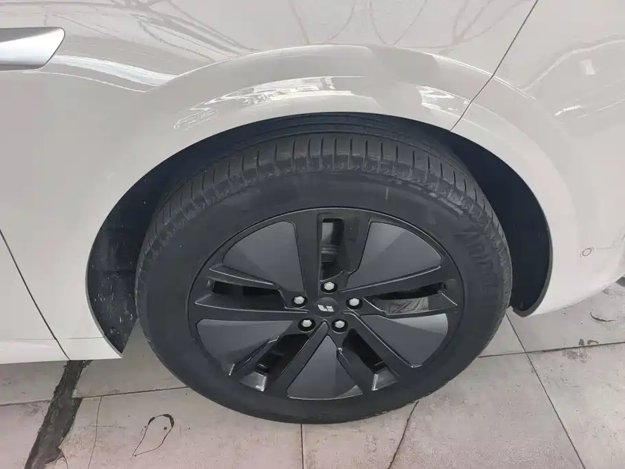 Li Auto Li L6 — миниатюра 6